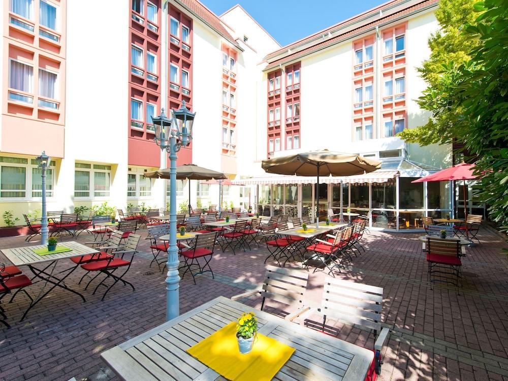 Achat Hotel Neustadt an der Weinstraße Екстериор снимка