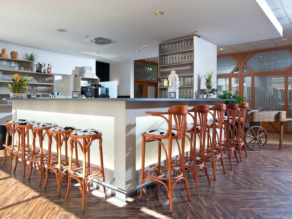 Achat Hotel Neustadt an der Weinstraße Екстериор снимка
