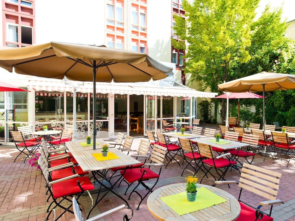 Achat Hotel Neustadt an der Weinstraße Екстериор снимка