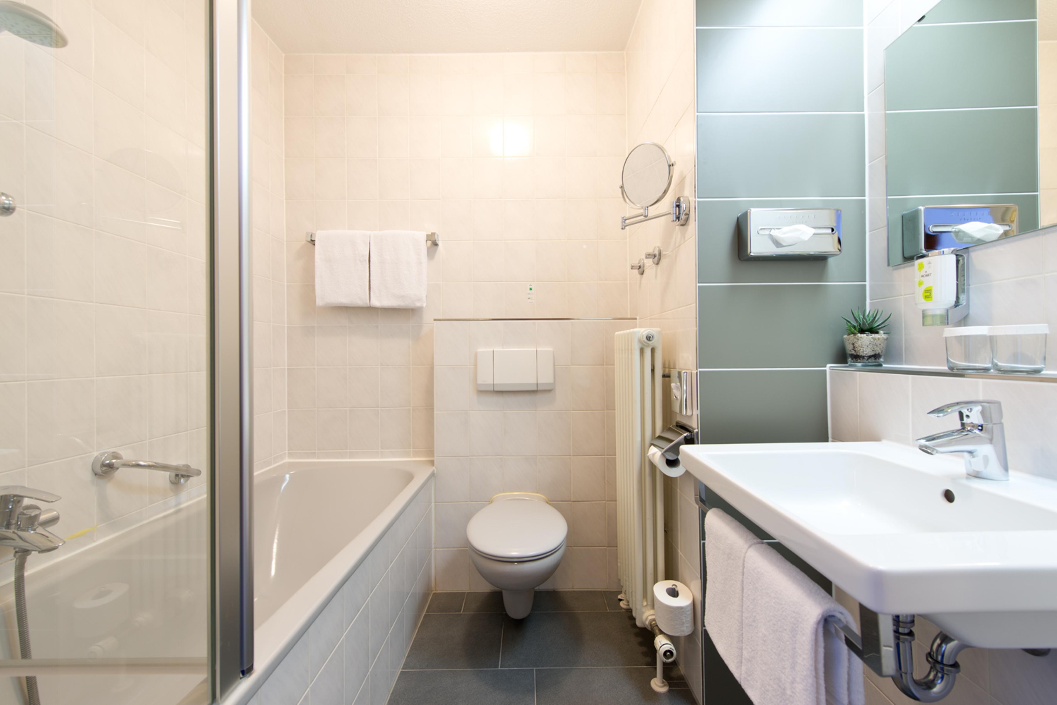 Achat Hotel Neustadt an der Weinstraße Екстериор снимка