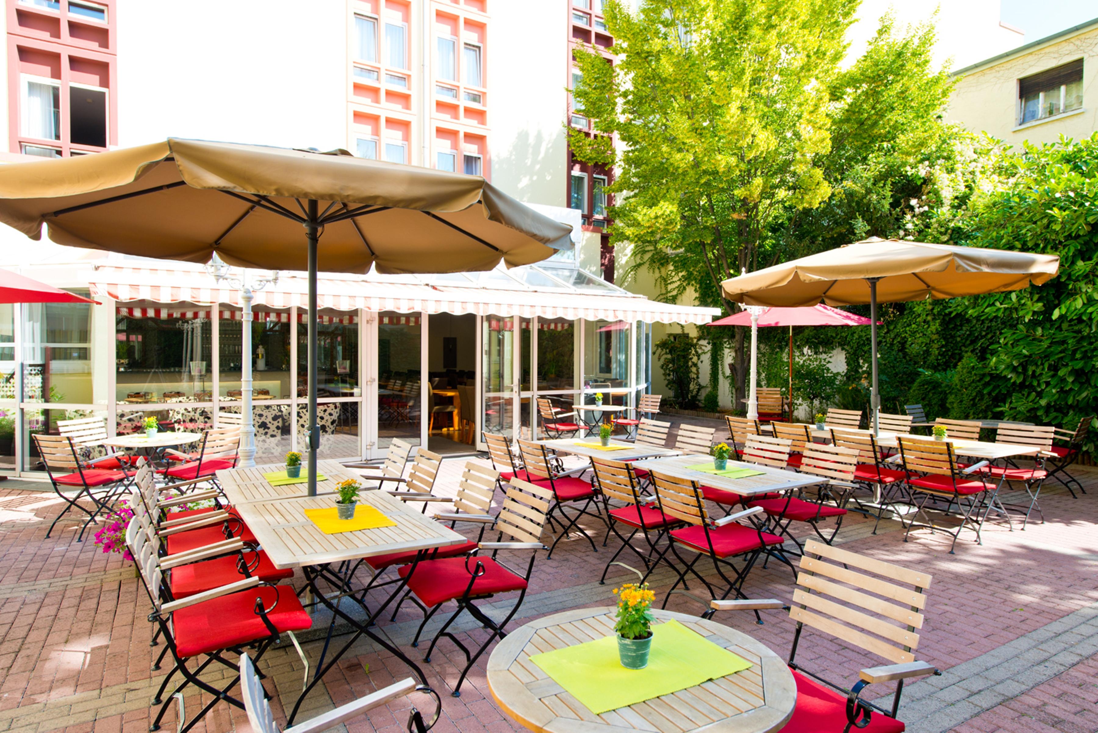 Achat Hotel Neustadt an der Weinstraße Екстериор снимка