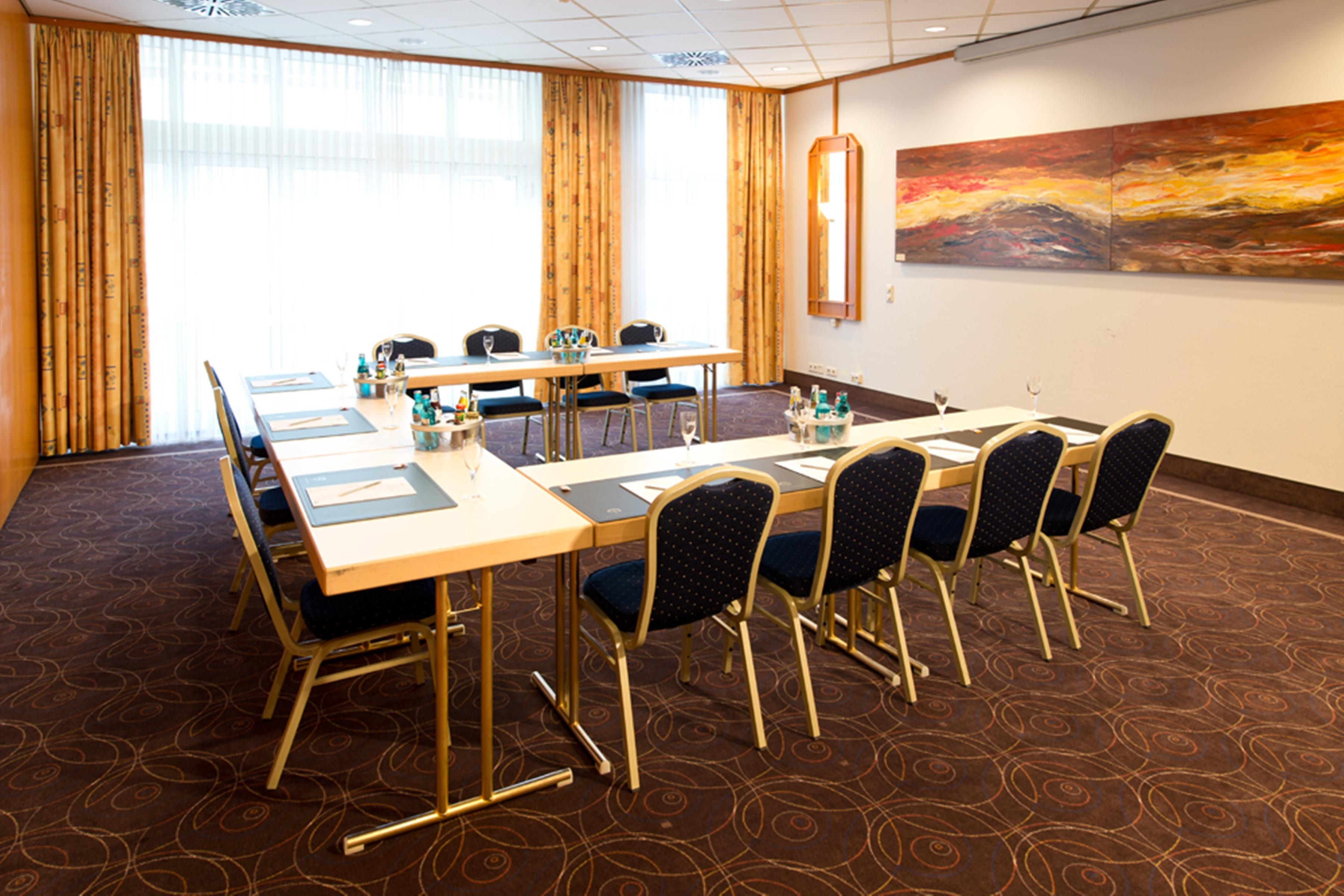 Achat Hotel Neustadt an der Weinstraße Екстериор снимка