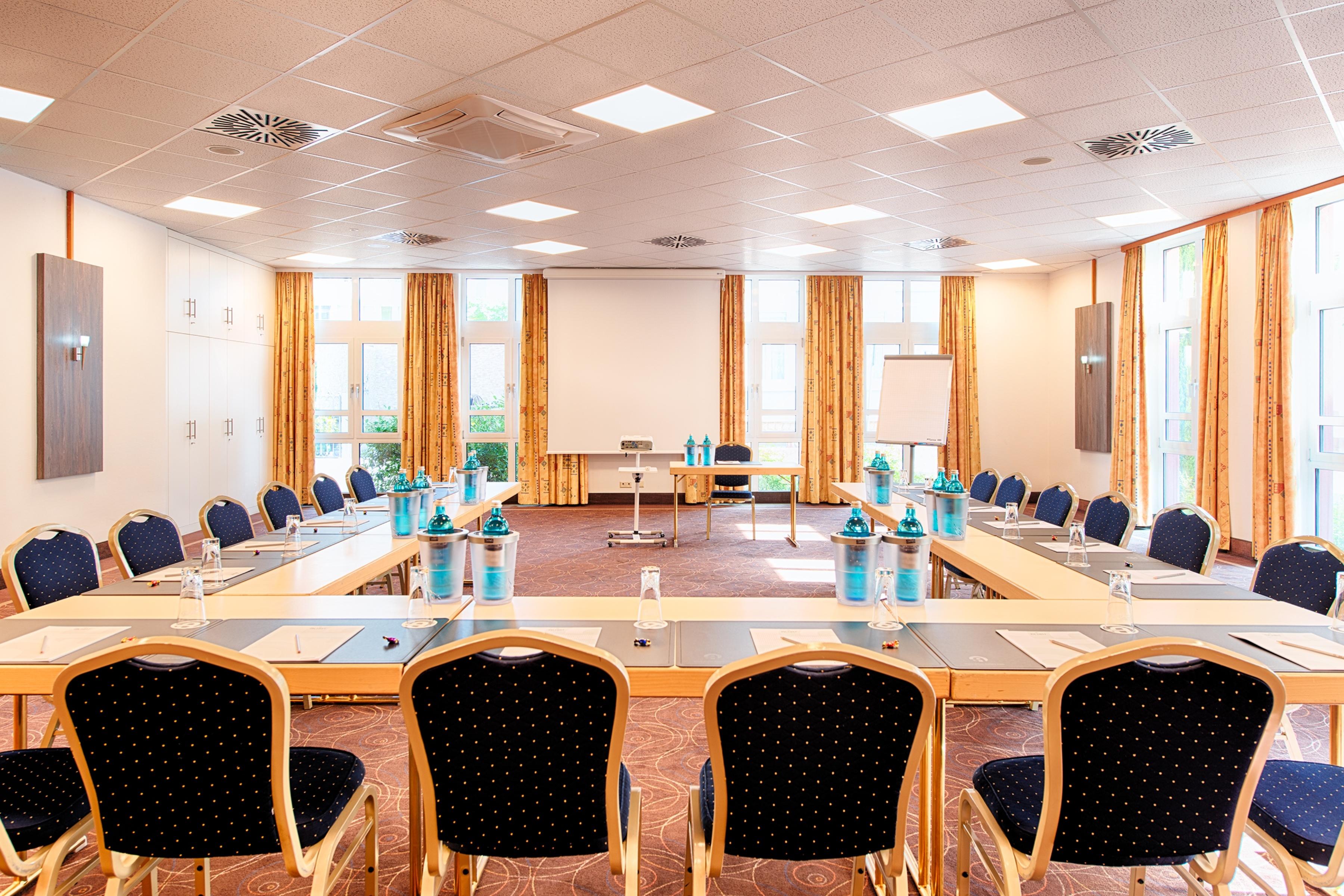 Achat Hotel Neustadt an der Weinstraße Екстериор снимка