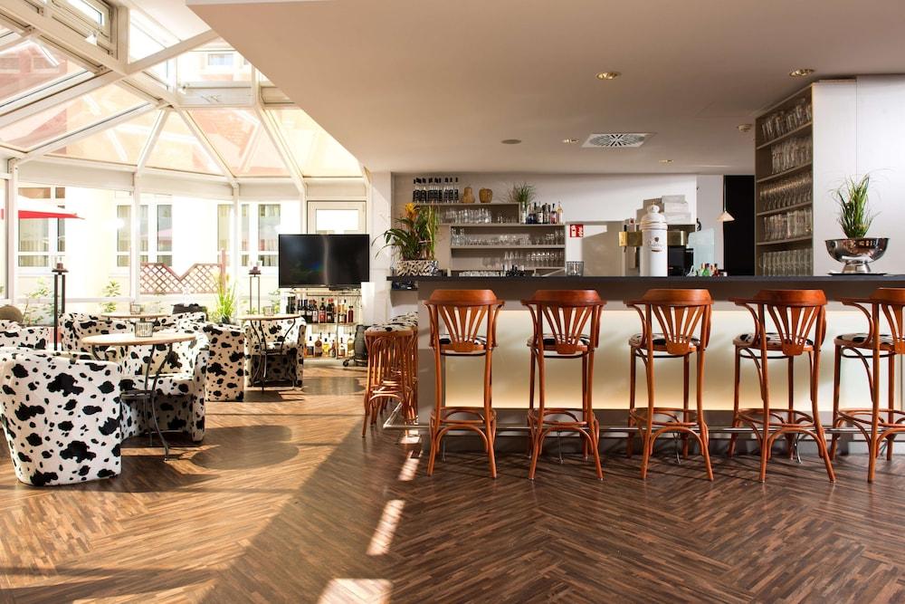 Achat Hotel Neustadt an der Weinstraße Екстериор снимка