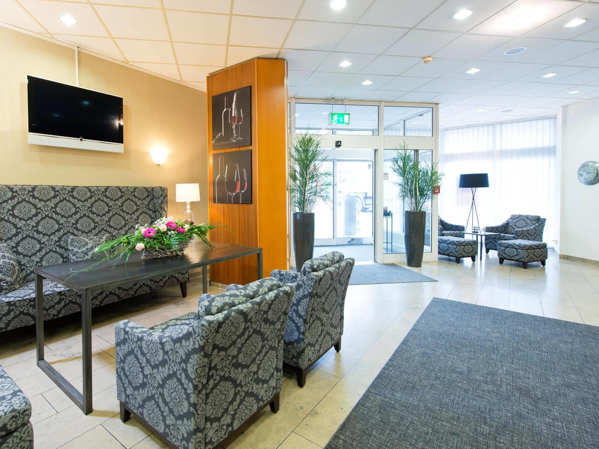 Achat Hotel Neustadt an der Weinstraße Екстериор снимка
